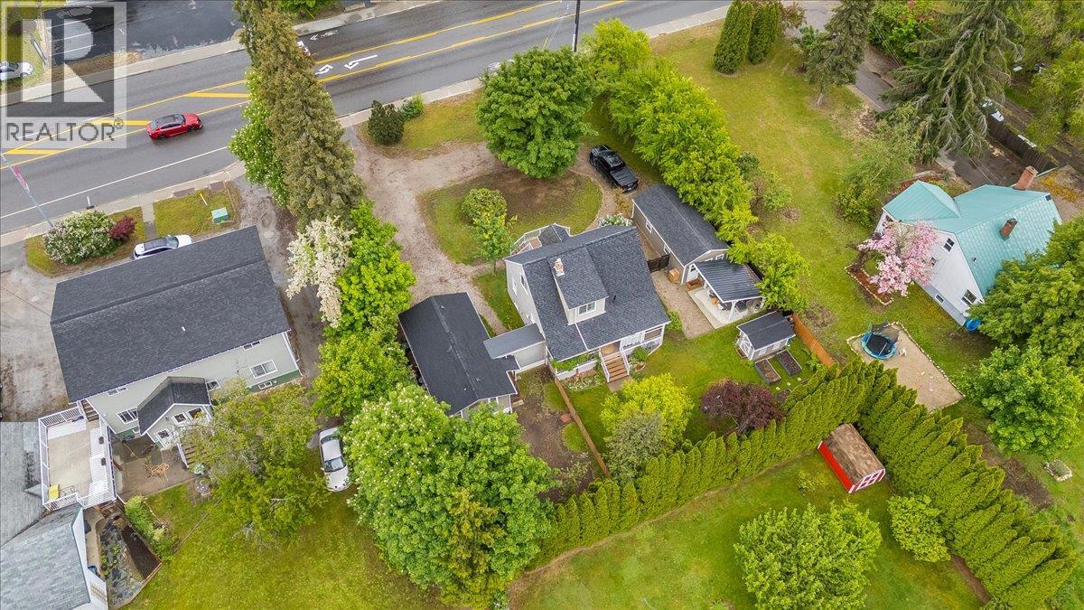 2116 Columbia Avenue - 82