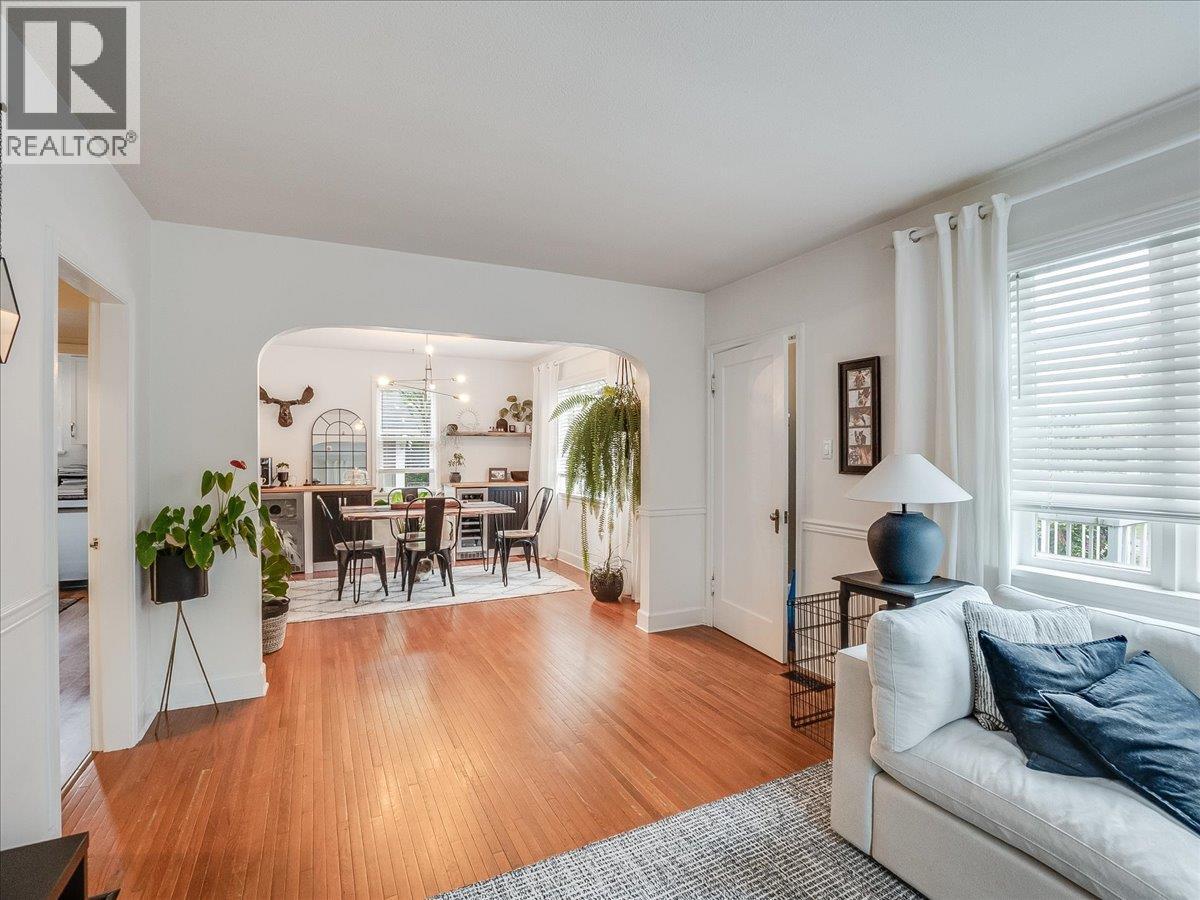2116 Columbia Avenue - 8