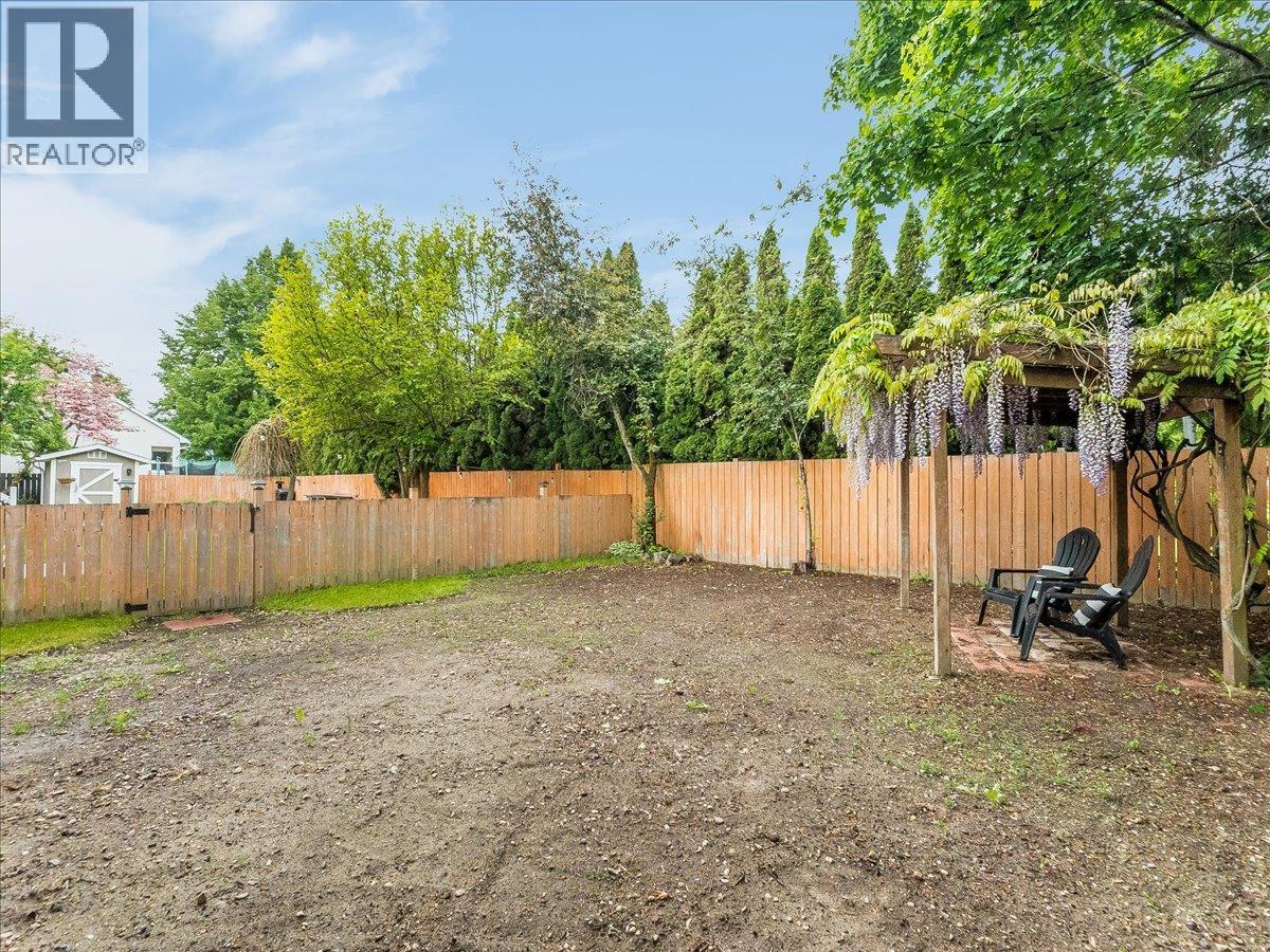 2116 Columbia Avenue - 74