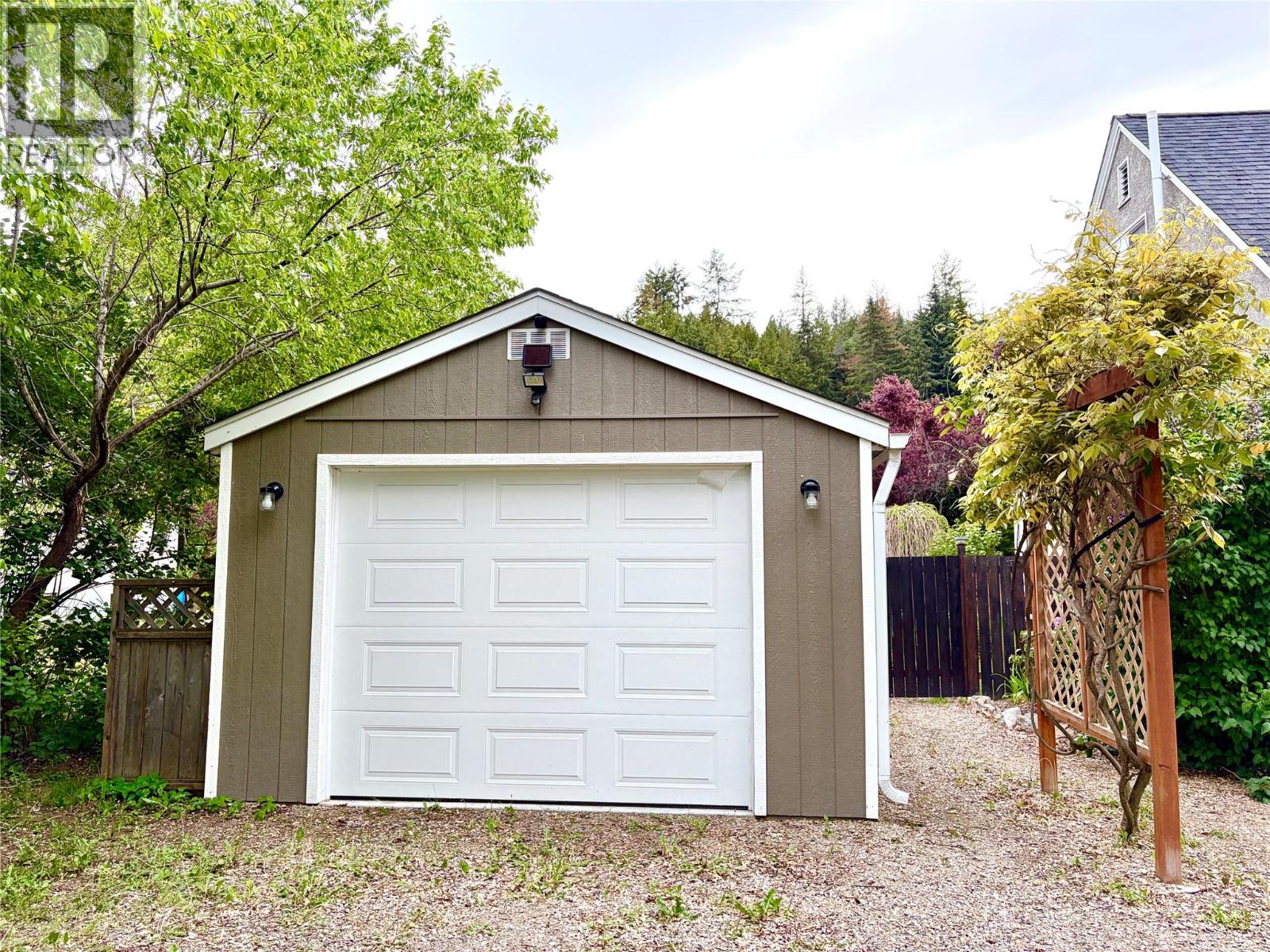 2116 Columbia Avenue - 56
