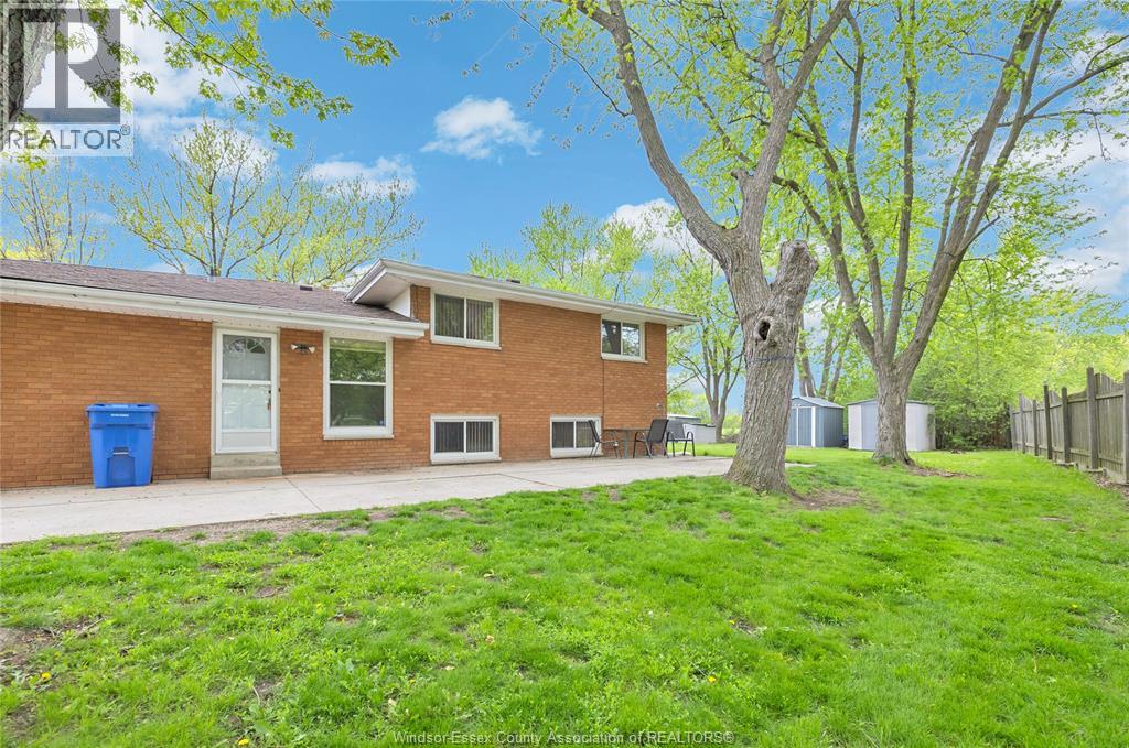 4650-4666 CABOTO DRIVE - 35