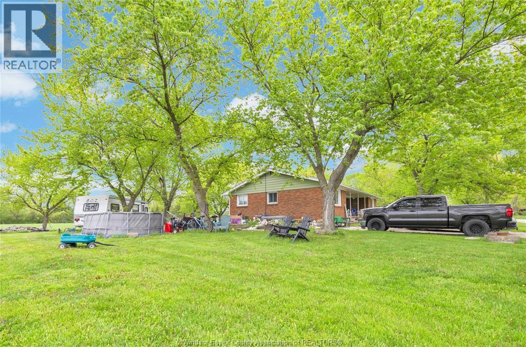 4650-4666 CABOTO DRIVE - 46