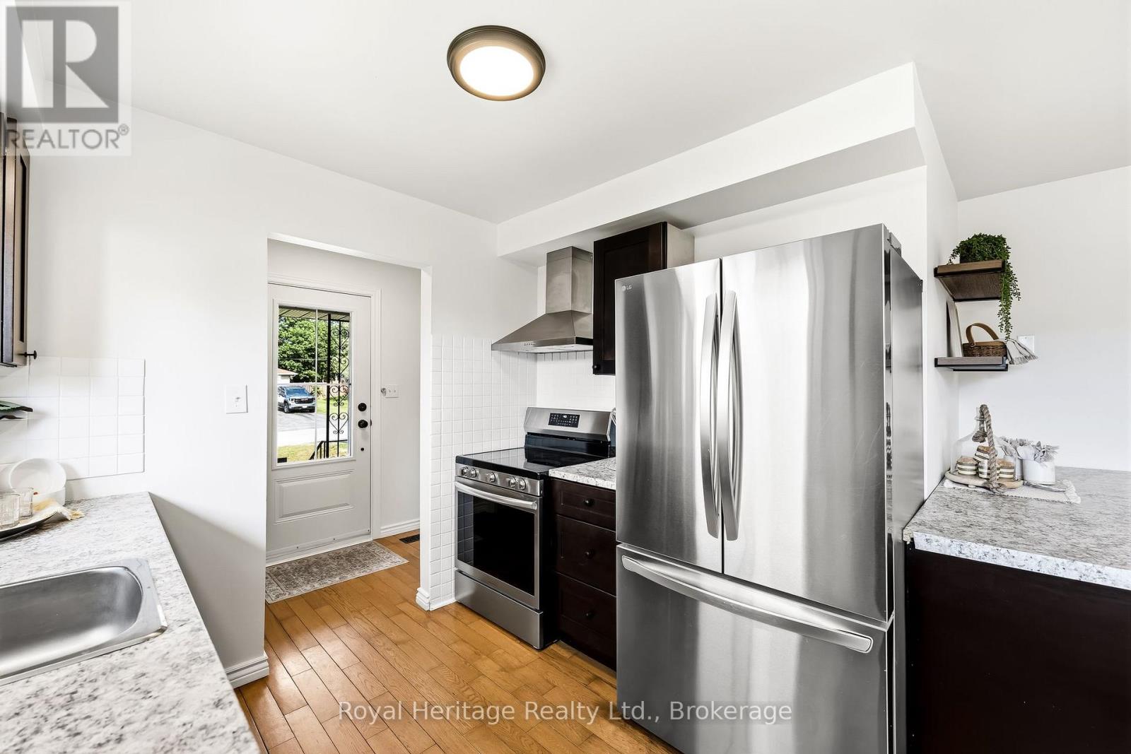4 THORNLEA ROAD - Image 12