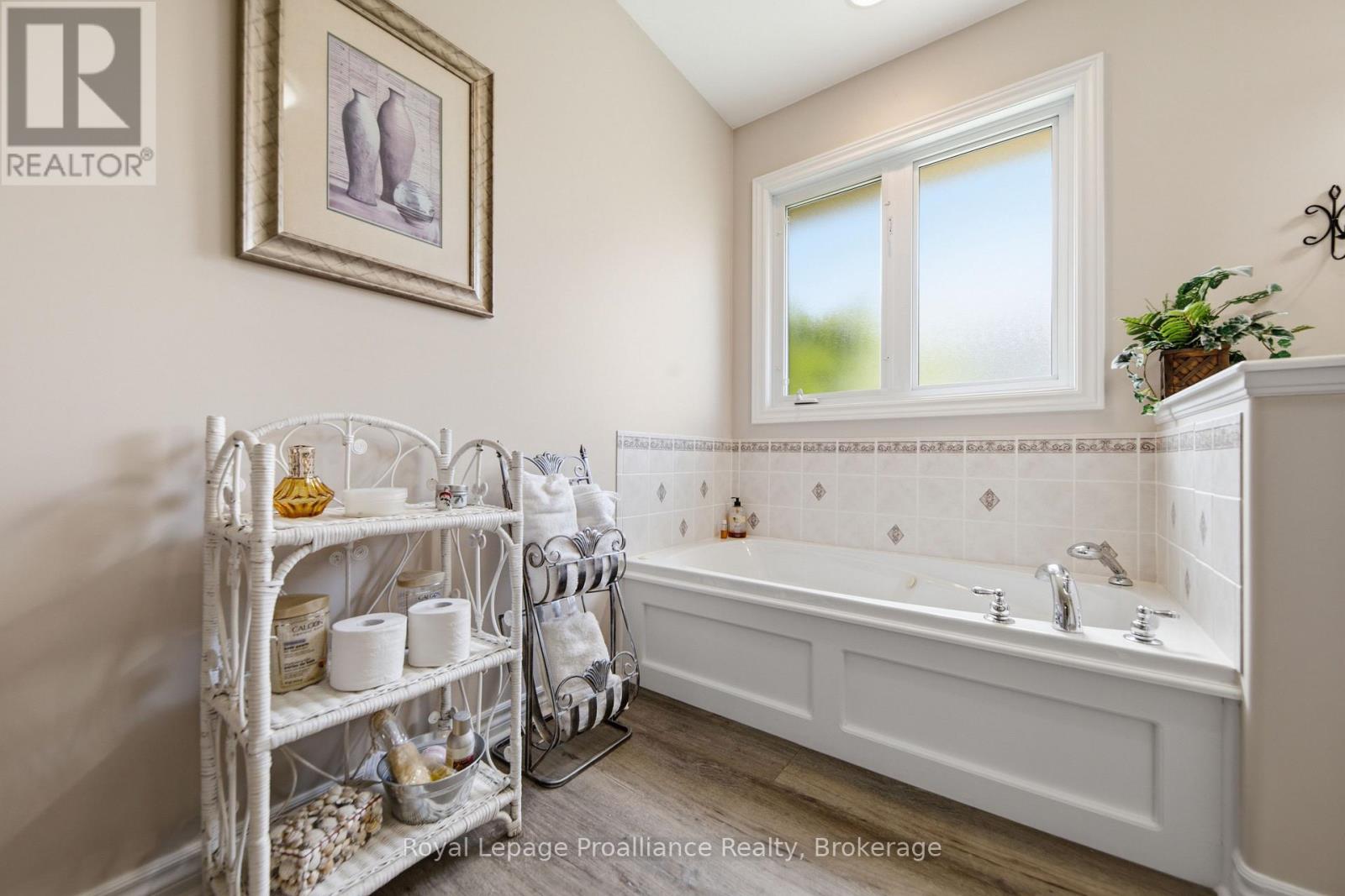 31 HURON DRIVE - Image 20