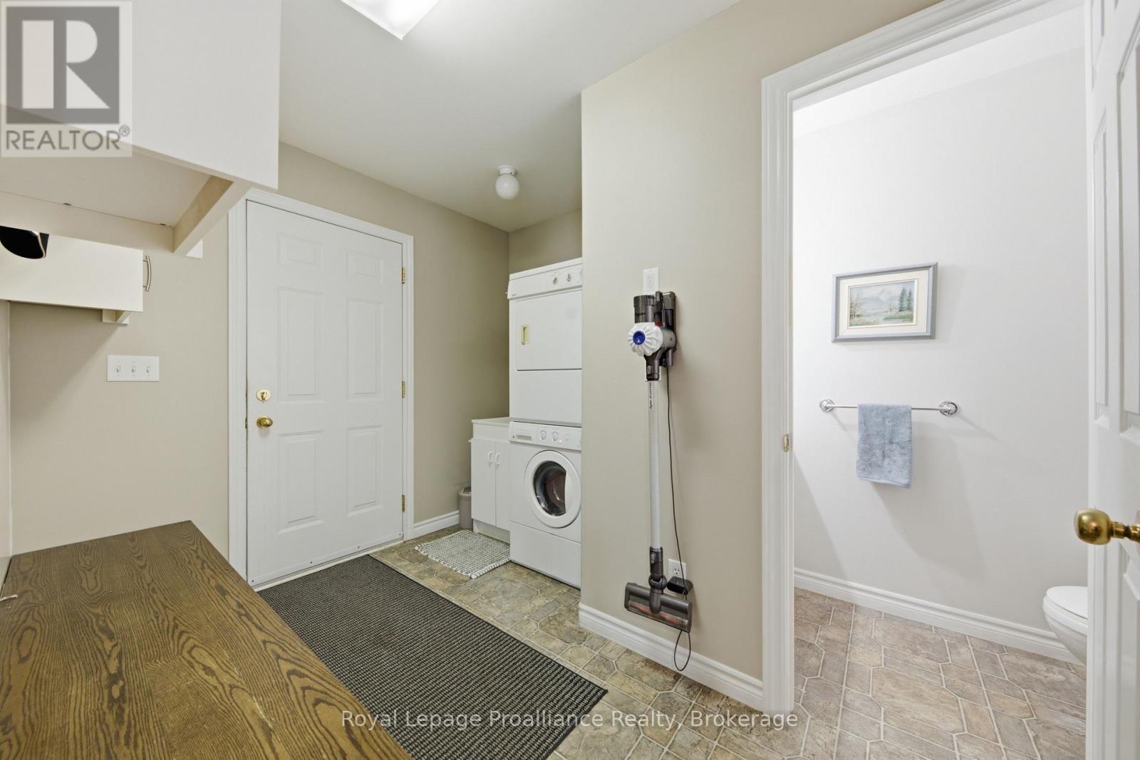 31 HURON DRIVE - Image 25