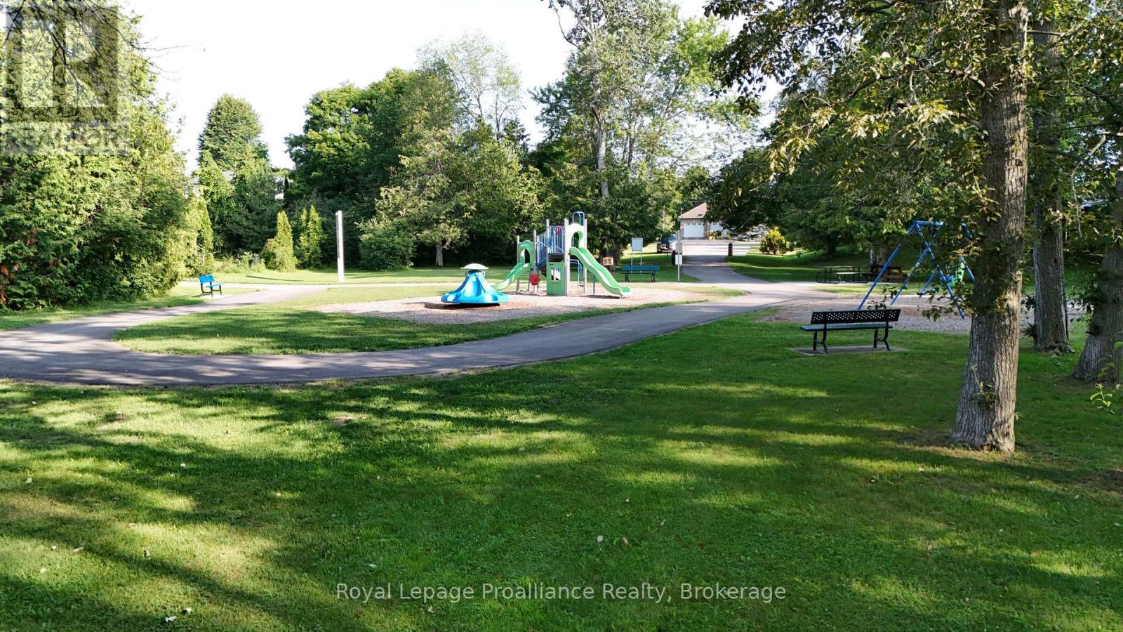 31 HURON DRIVE - 39