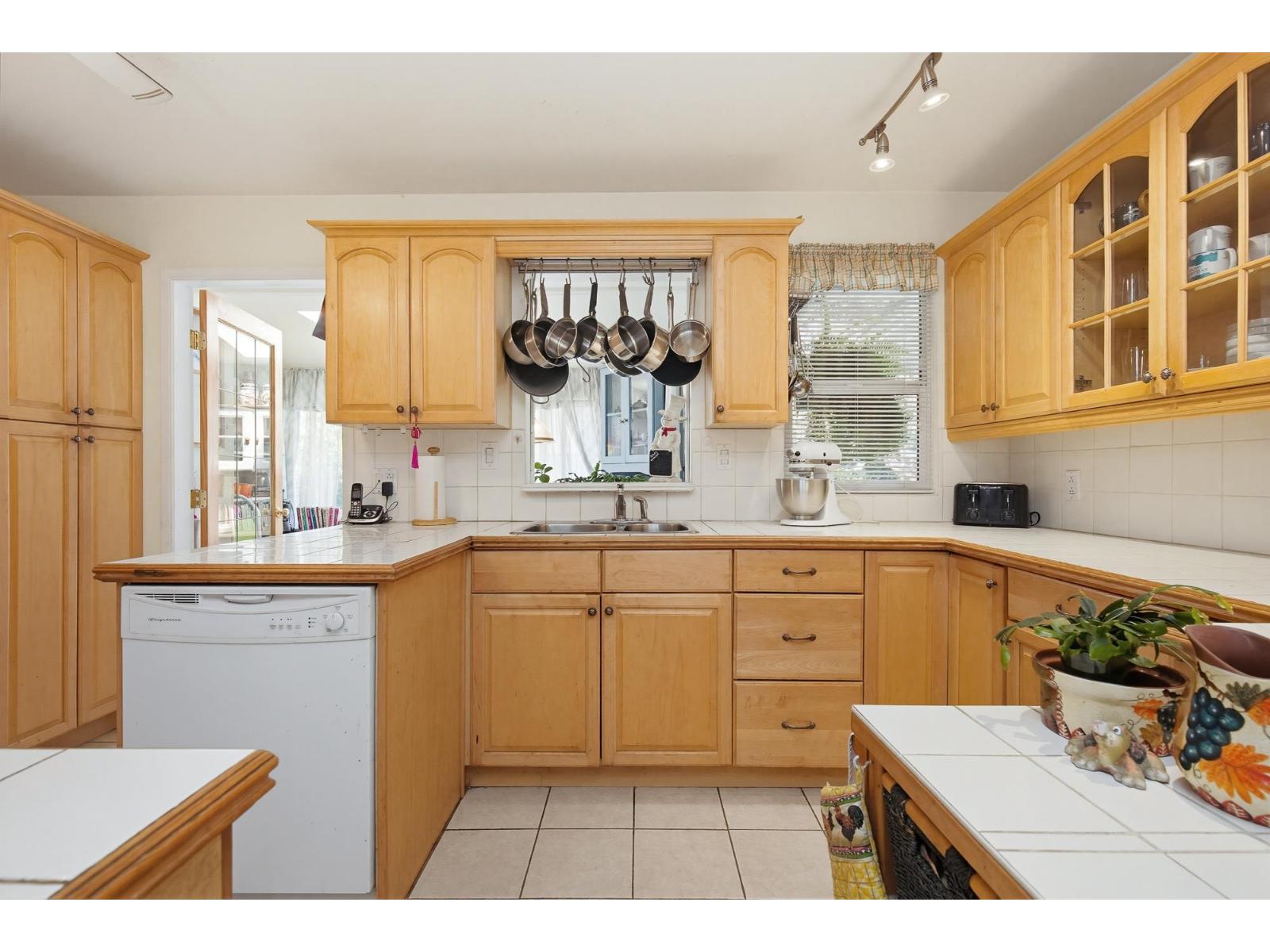 4 Bed, 3 Bath House for Sale in Langley – 27039 28B AVENUE, Langley – MLS# R3129942 - Image 43