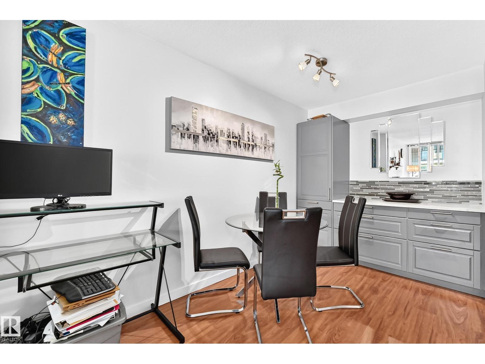 #407 9835 113 ST NW - 16