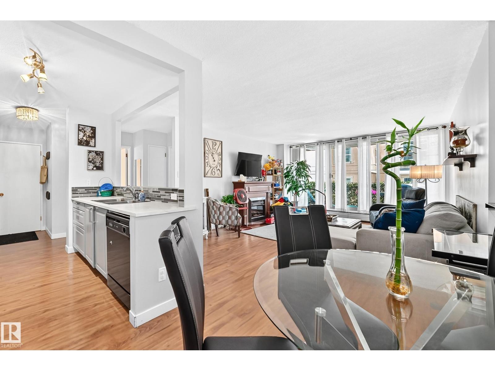 #407 9835 113 ST NW - Image 14