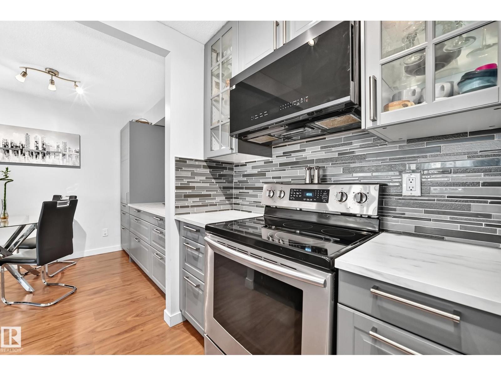 #407 9835 113 ST NW - 11