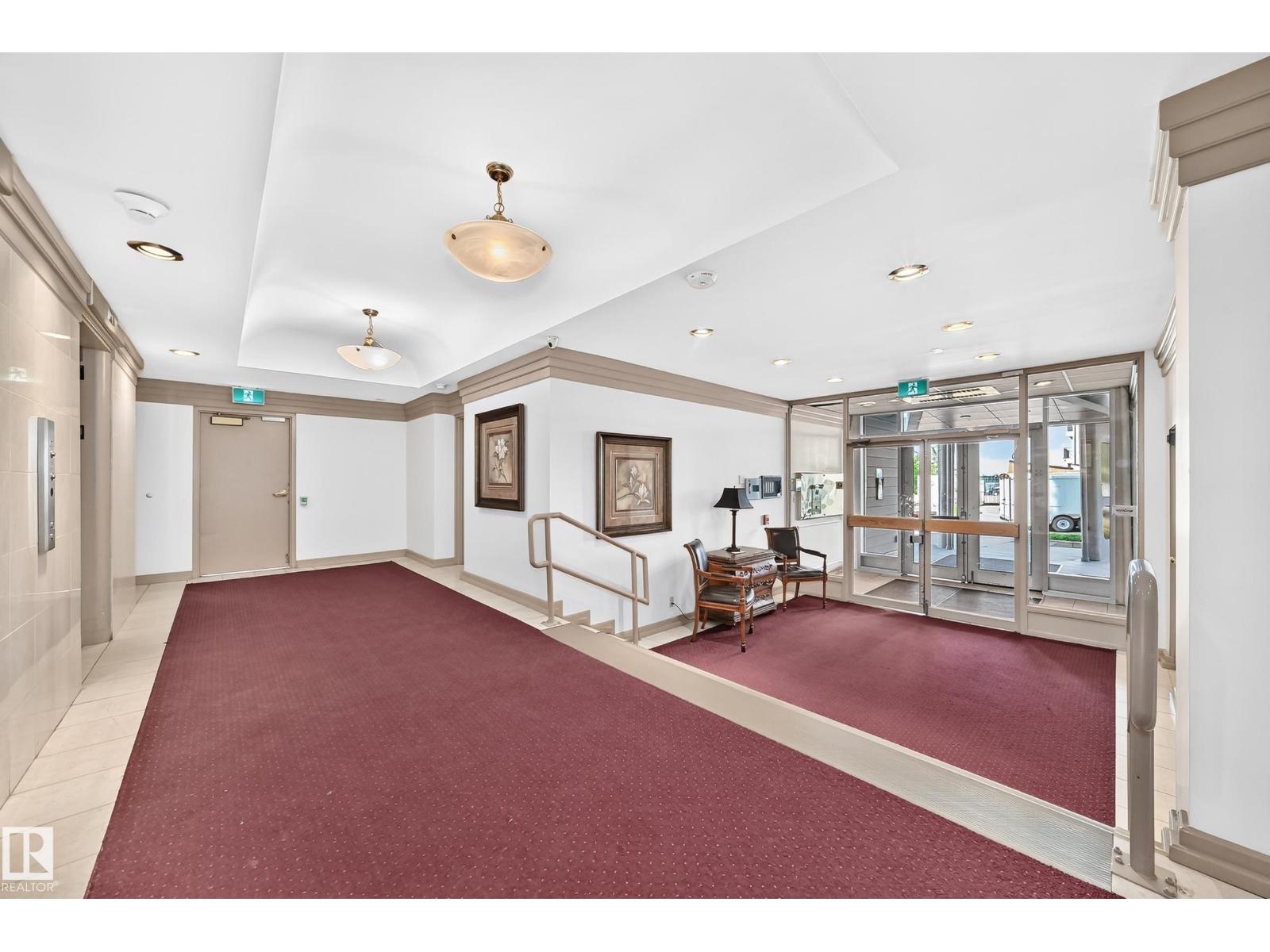 #407 9835 113 ST NW - 36