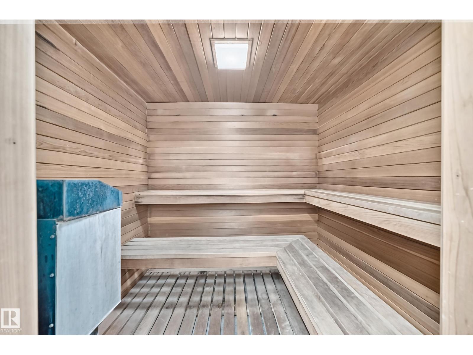 #407 9835 113 ST NW - 35