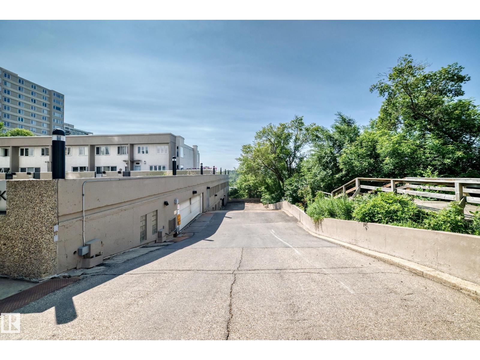 #407 9835 113 ST NW - 44