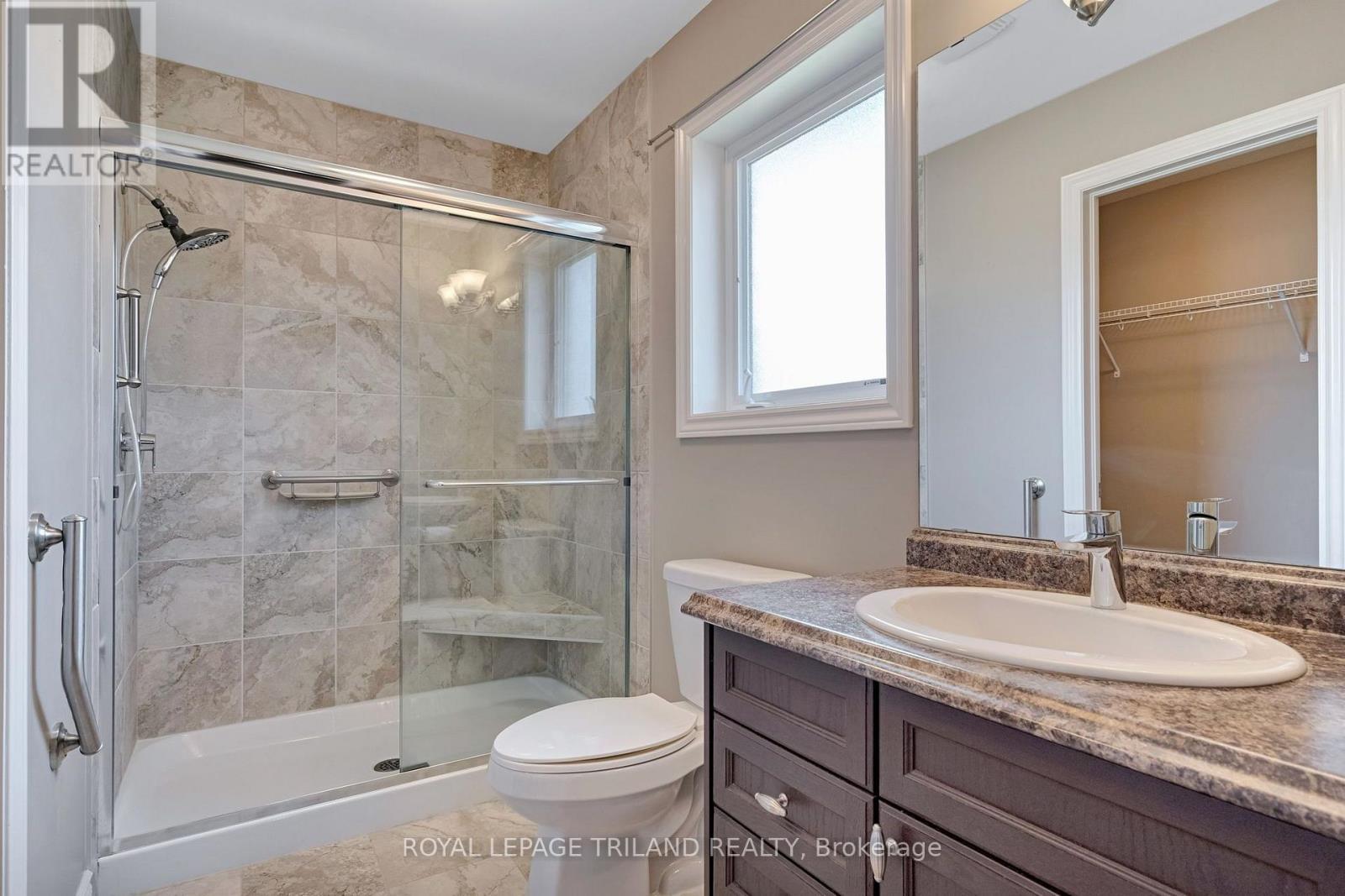 35 CASSIE CRESCENT - Image 25
