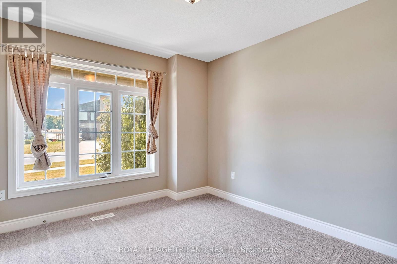 35 CASSIE CRESCENT - Image 27