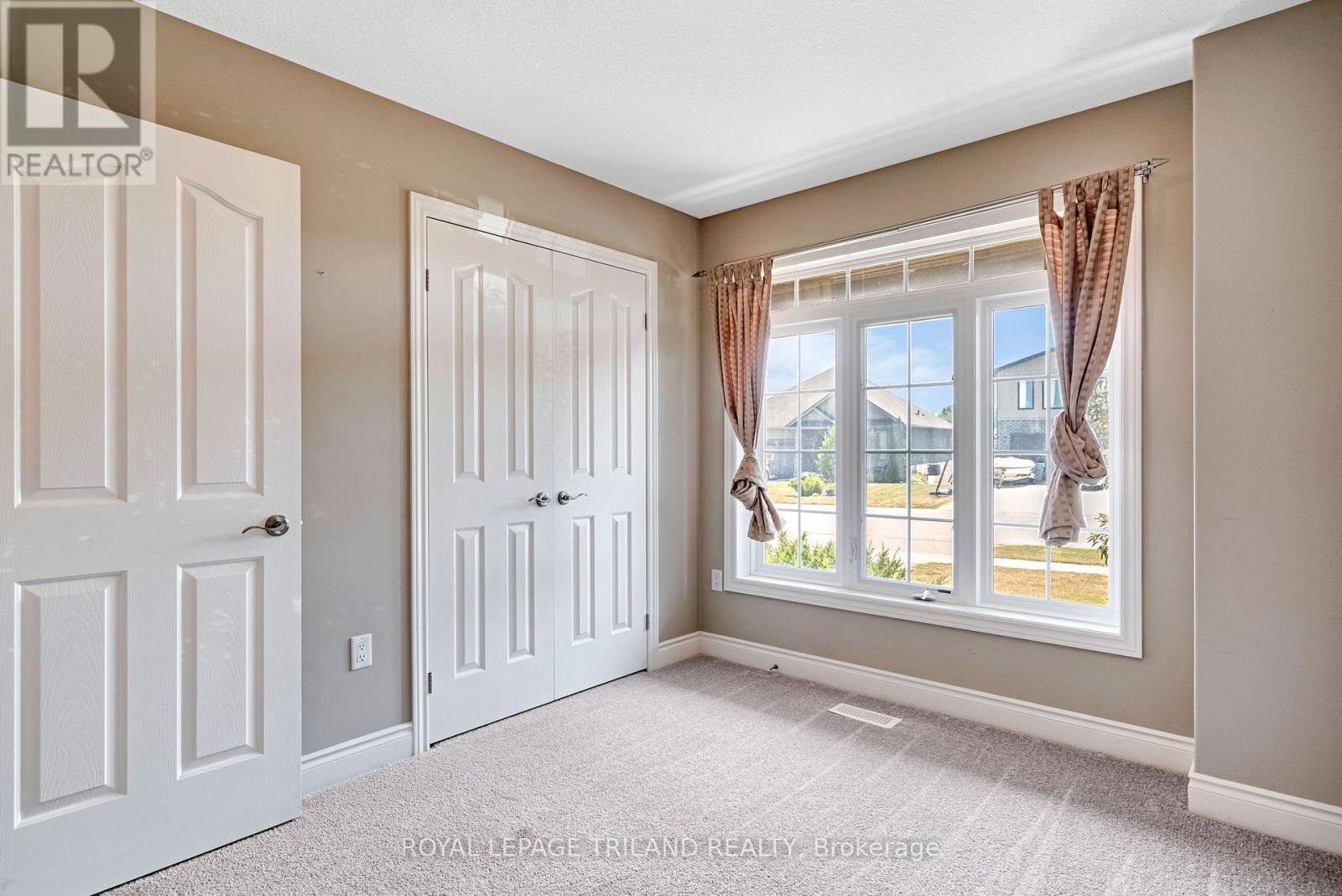 35 CASSIE CRESCENT - Image 28