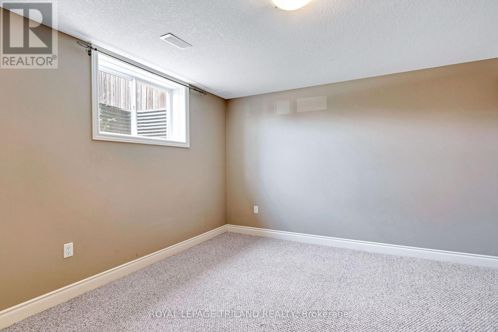35 CASSIE CRESCENT - Image 34