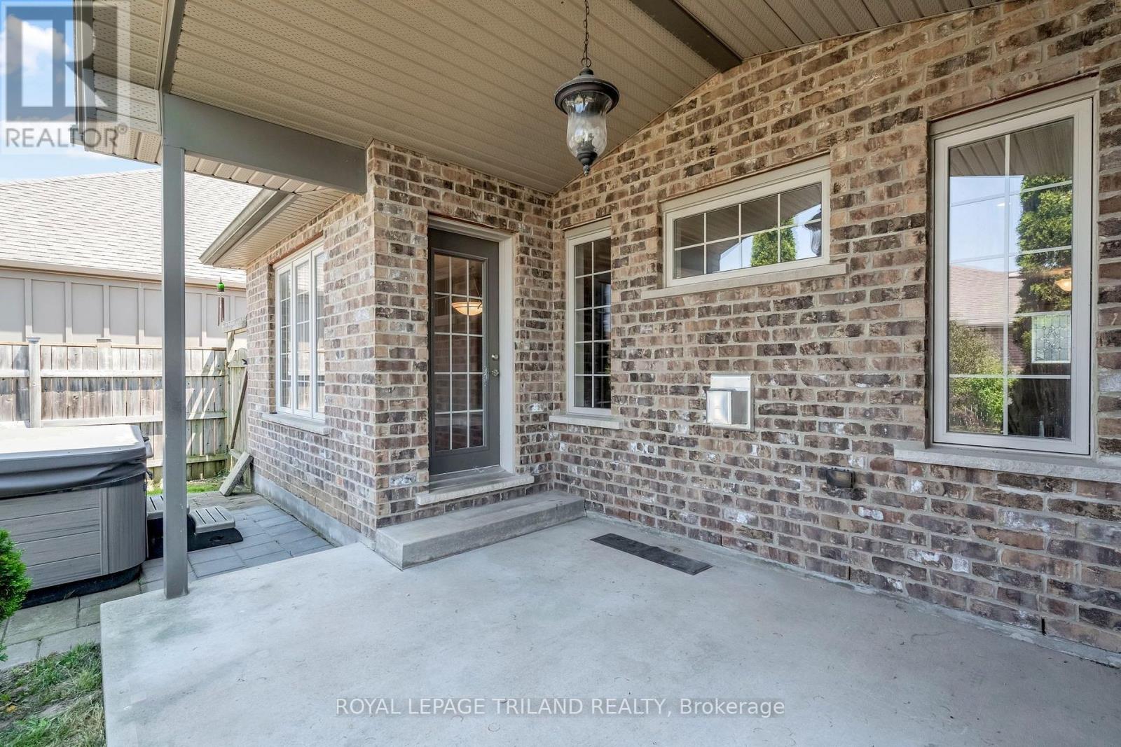 35 CASSIE CRESCENT - Image 44