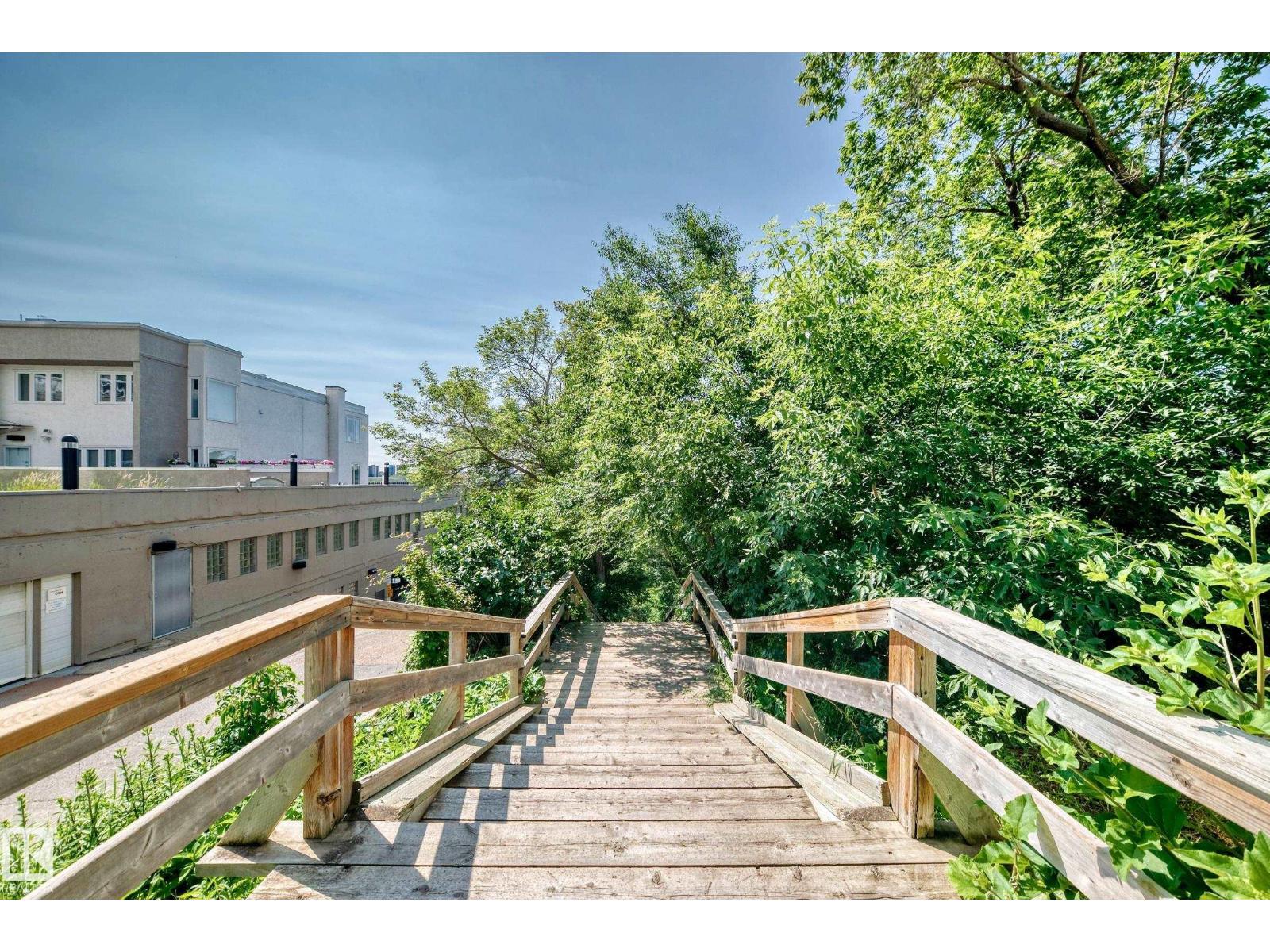 #407 9835 113 ST NW - 46