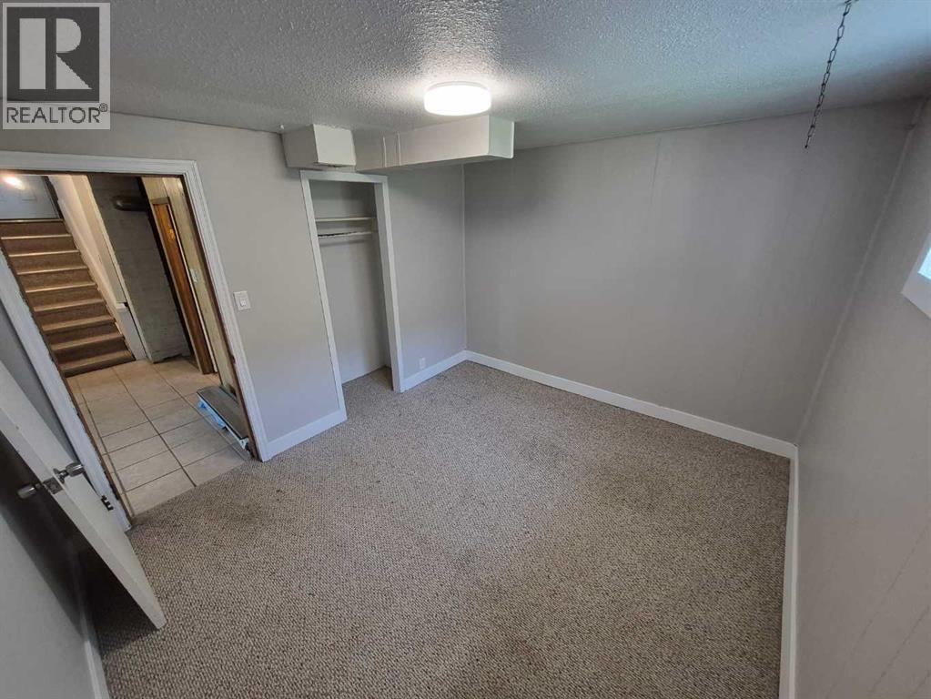 4931 54 Avenue - 16