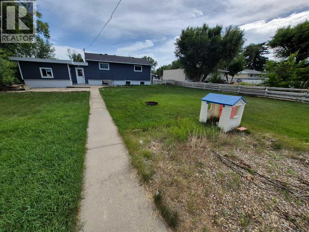 4931 54 Avenue - 23