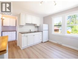 4pc Bathroom - 5198 Manson Ave, Powell River, BC V8A3P1 Photo 11