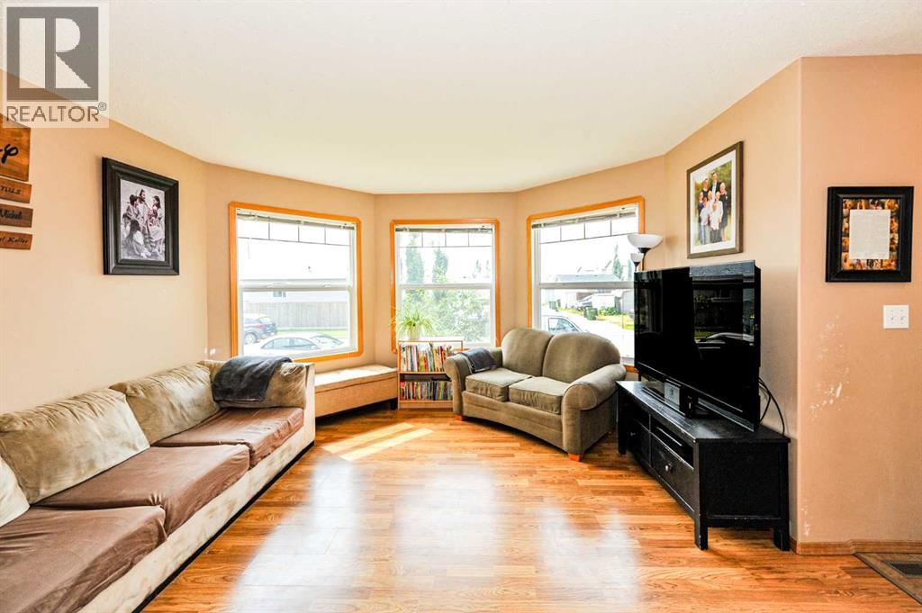 7310 46 Avenue - 15