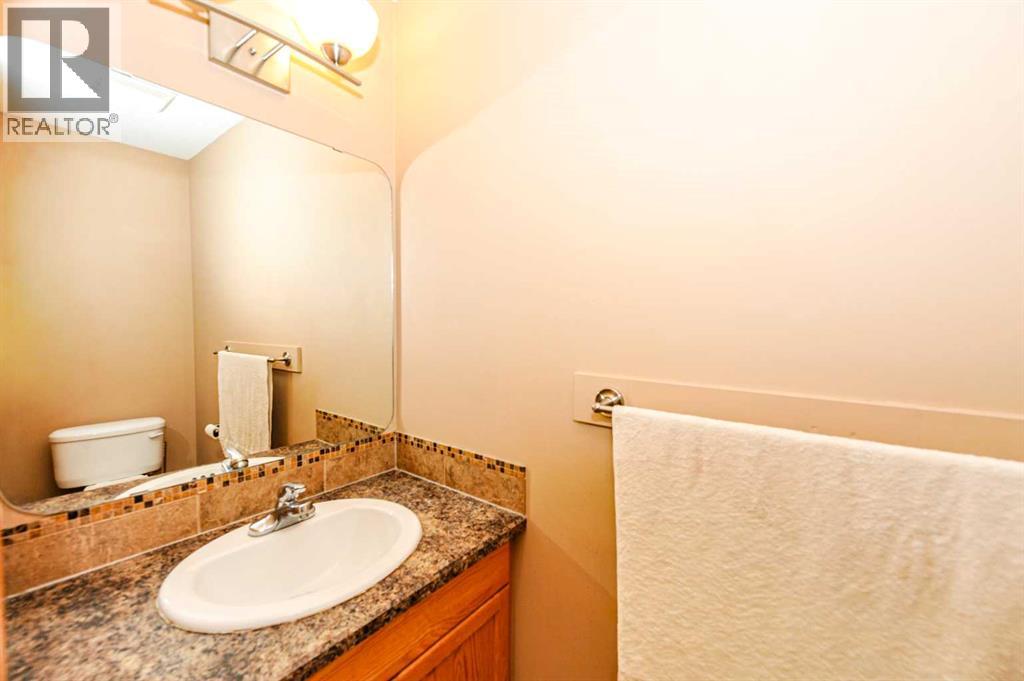 7310 46 Avenue - 33