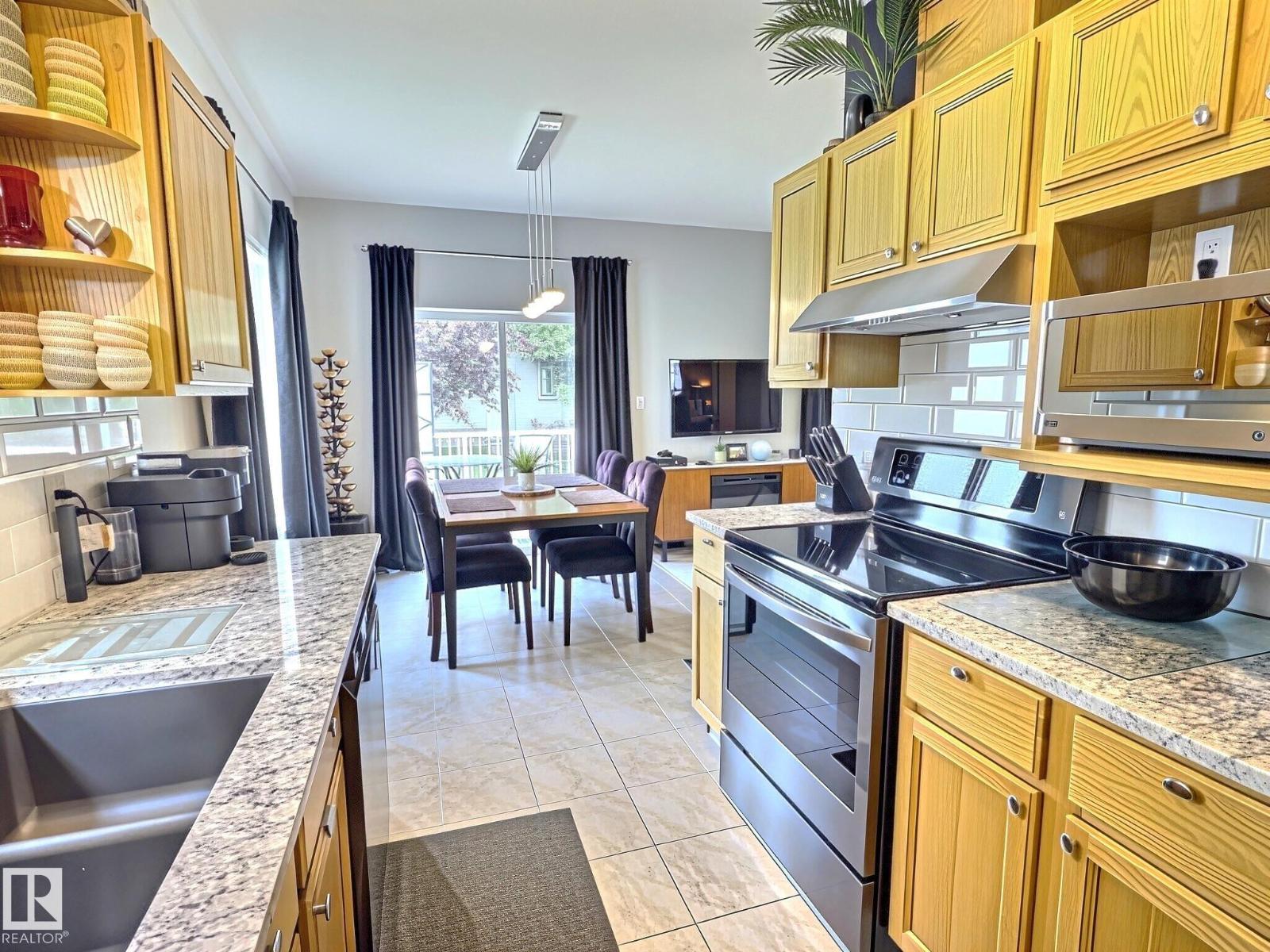 #17 10 Blackburn DR SW - 11