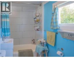 5198 Manson Ave, Powell River, BC V8A3P1 Photo 56