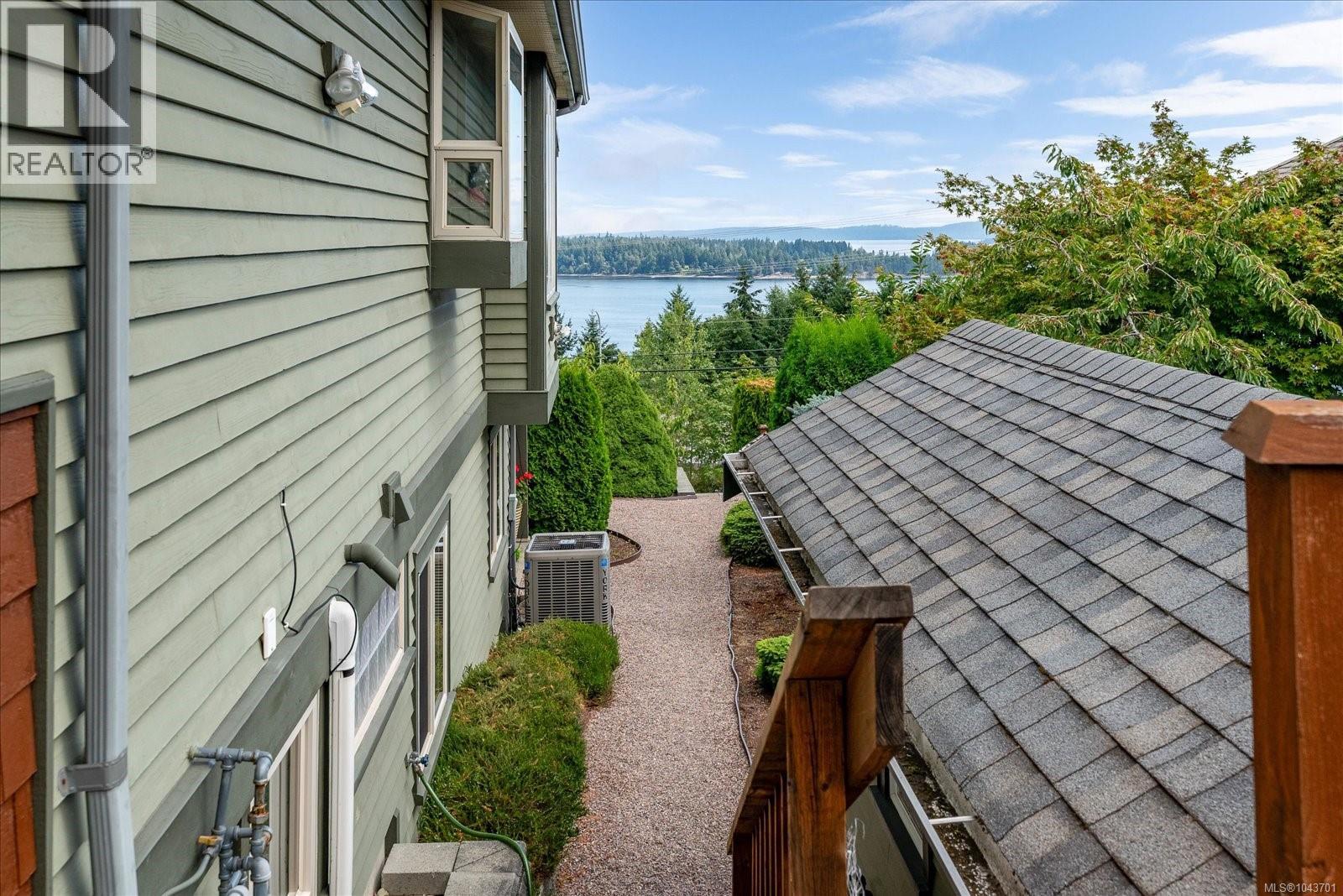 517 Douglas St - 39