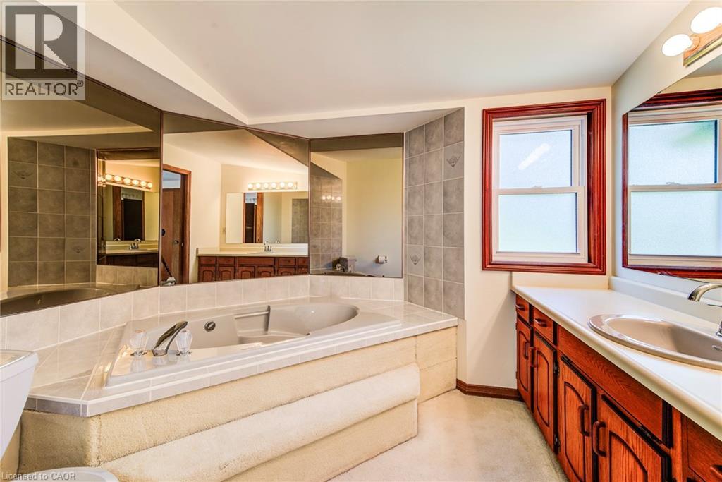 323 AUBURN Drive - Image 30