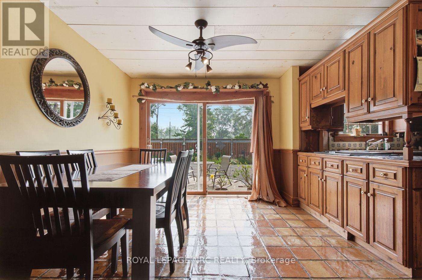 570 LAKESIDE ROAD - 12