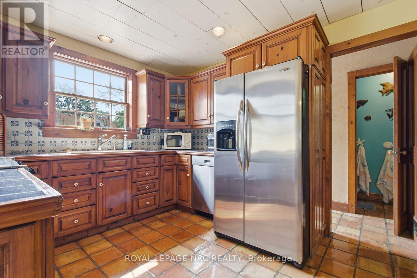 570 LAKESIDE ROAD - 16
