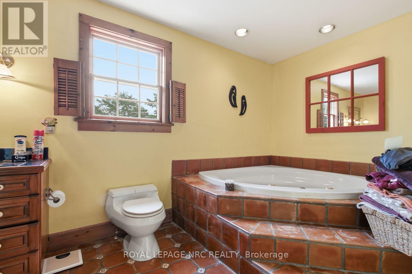 570 LAKESIDE ROAD - 26