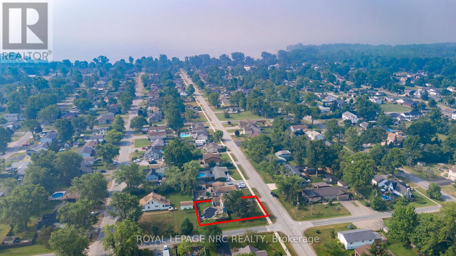 570 LAKESIDE ROAD - 43