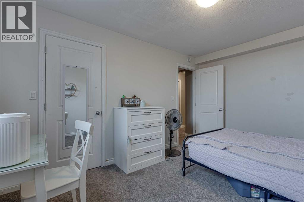 4646 58 Avenue - 38