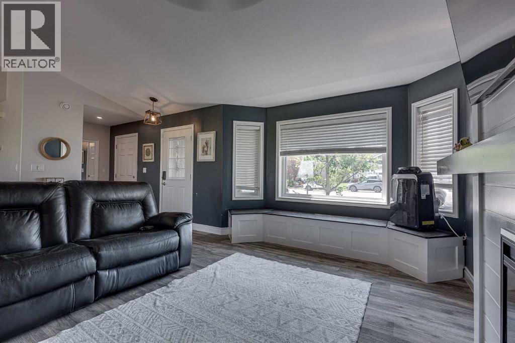 4646 58 Avenue - 6