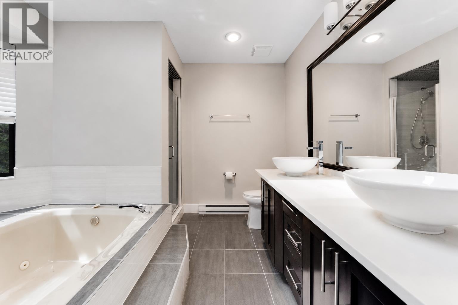 820 SEYMOUR BOULEVARD, North Vancouver