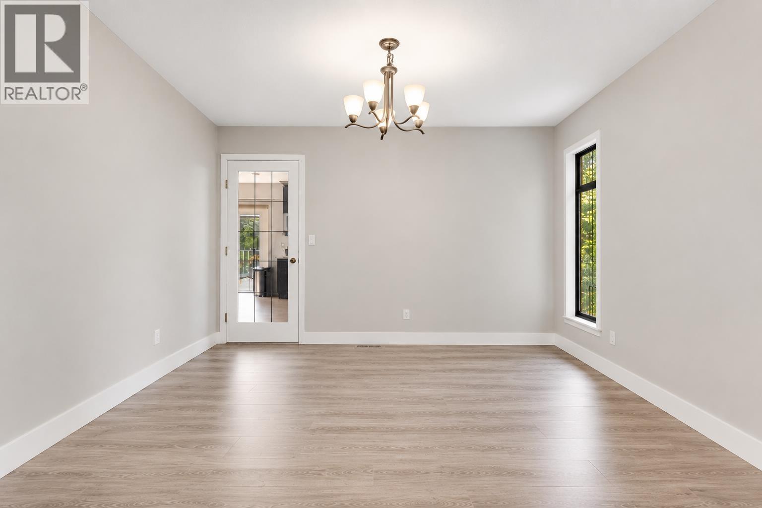 820 SEYMOUR BOULEVARD, North Vancouver