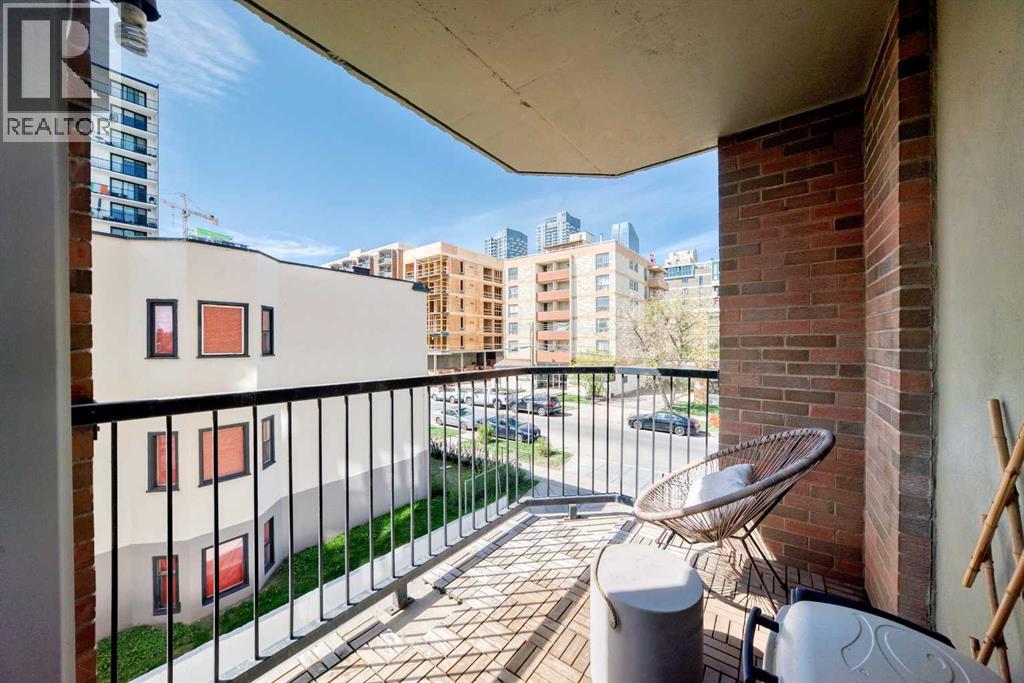 #304 317 14 Avenue SW - 26