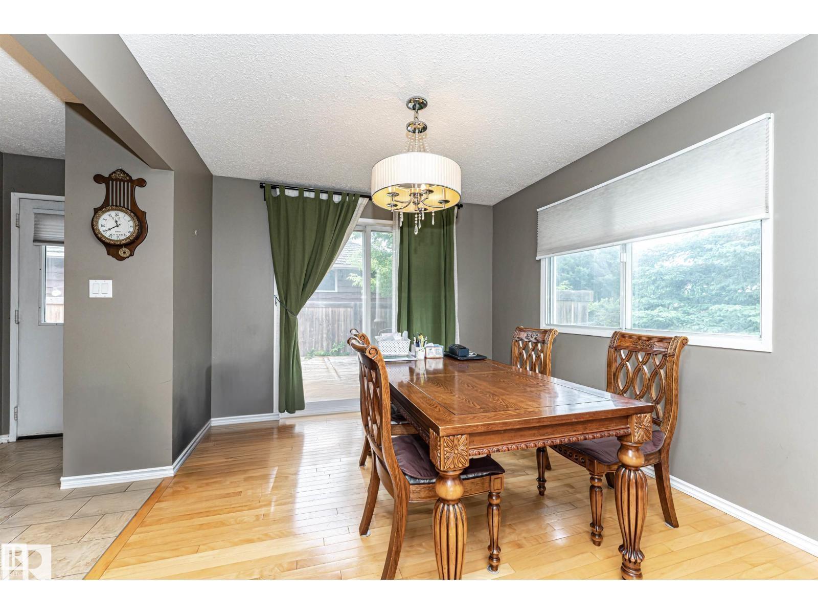 11512 24 AV NW - 12
