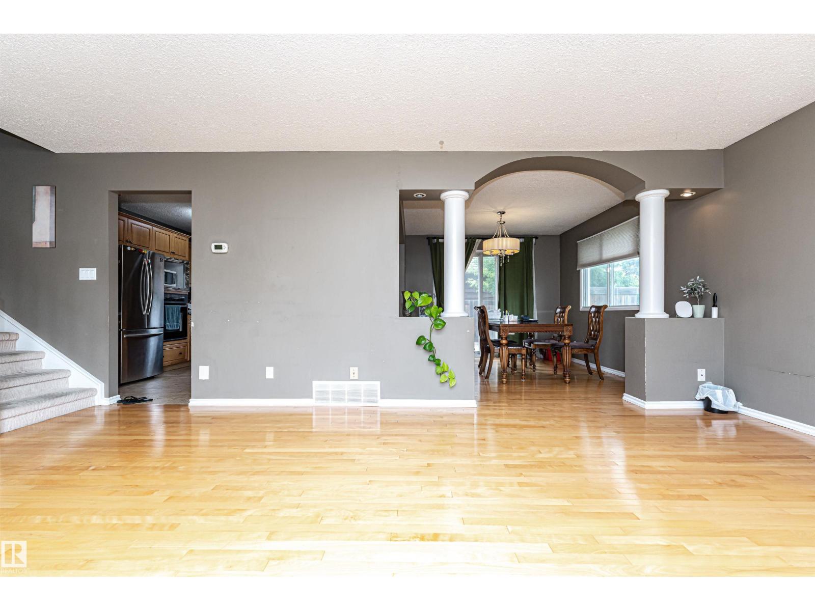 11512 24 AV NW - 9