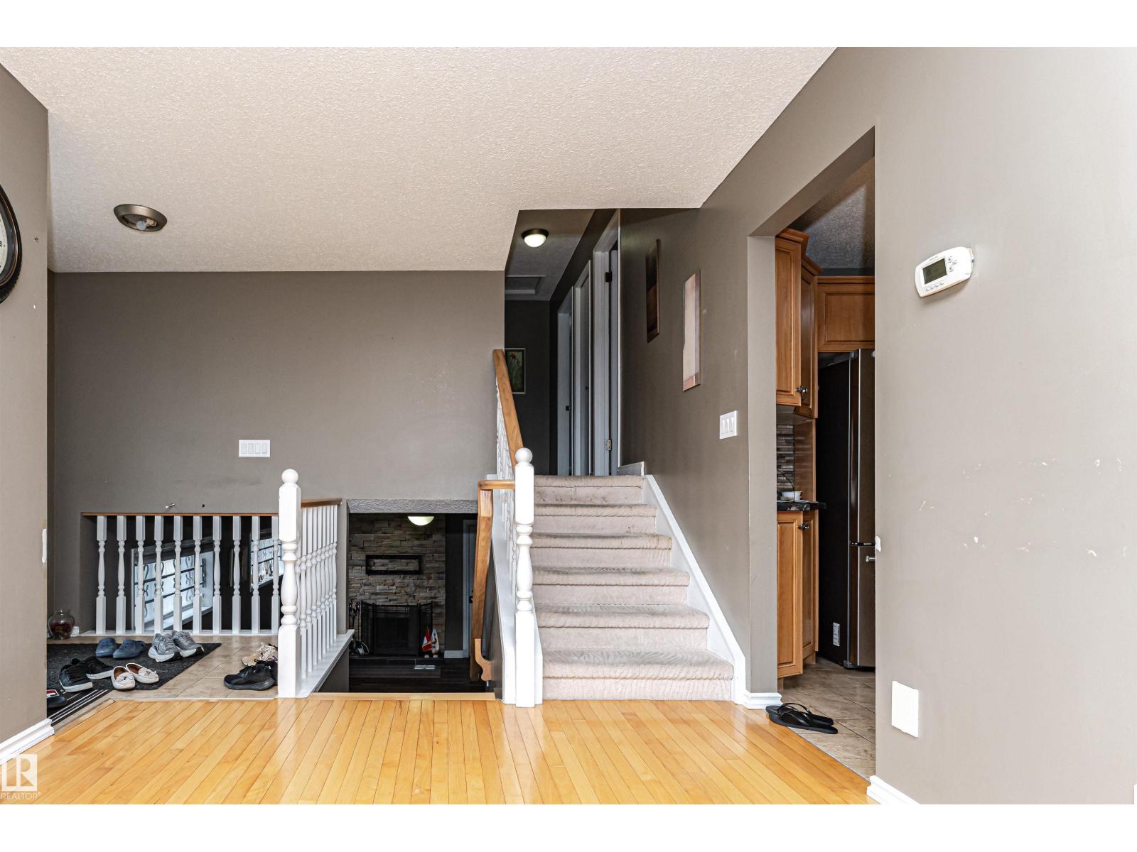 11512 24 AV NW - 17