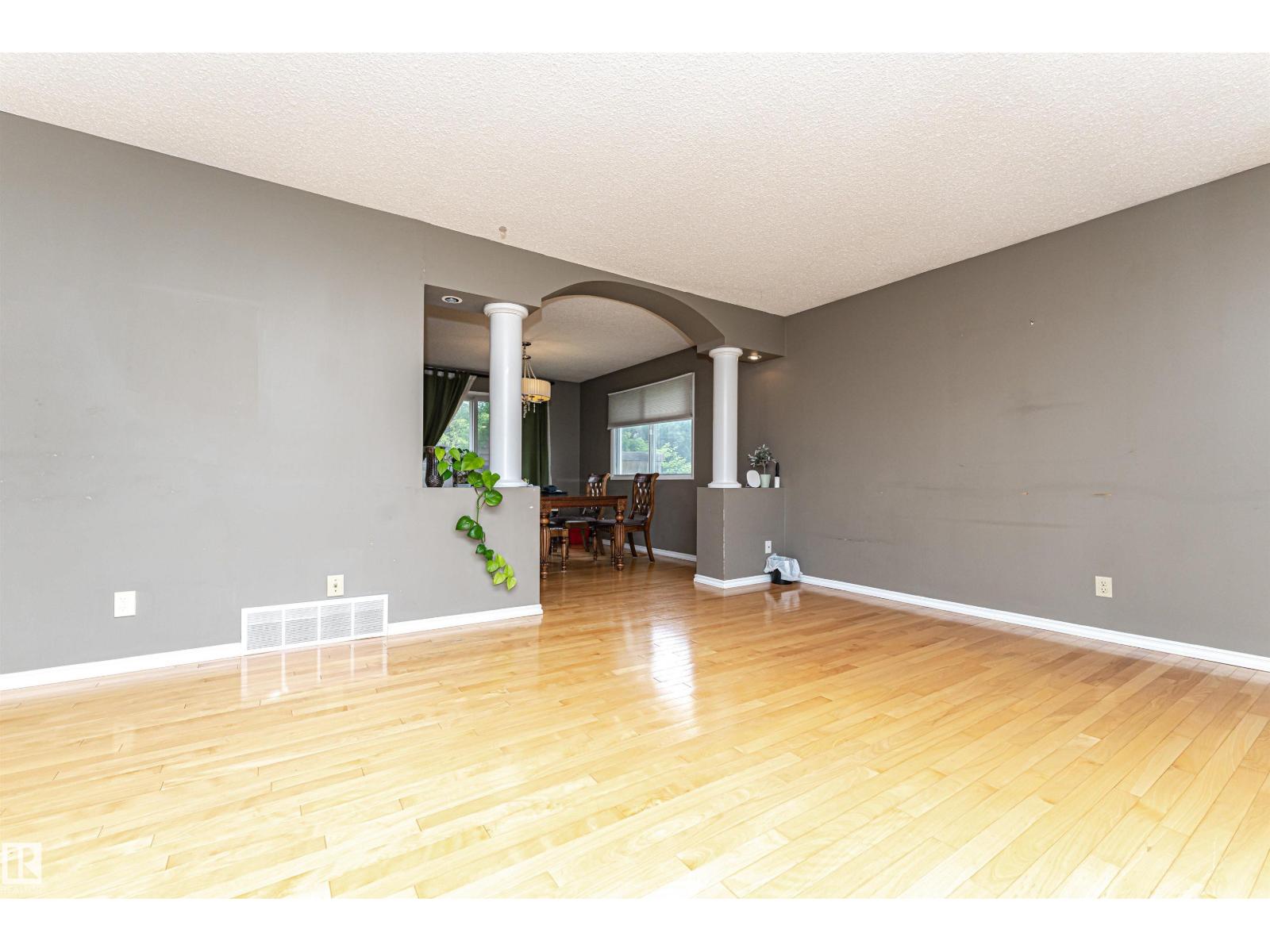 11512 24 AV NW - 11