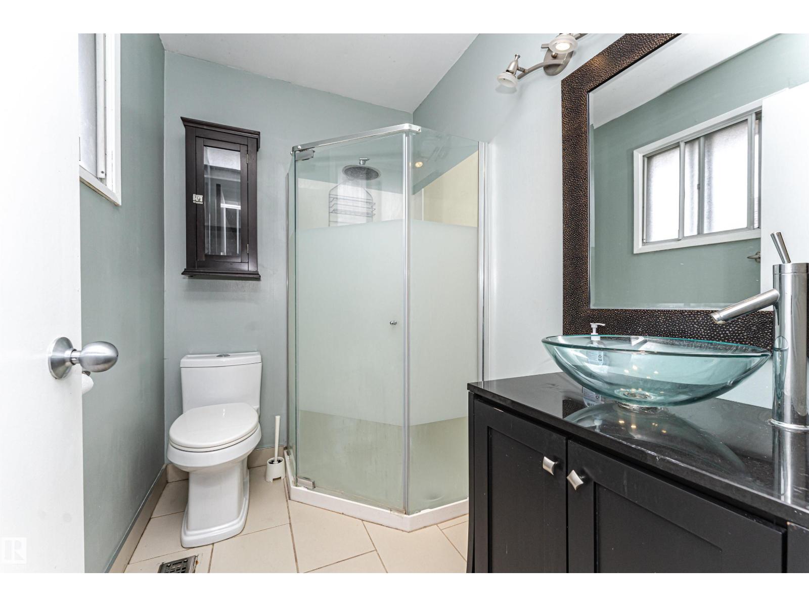 11512 24 AV NW - 27