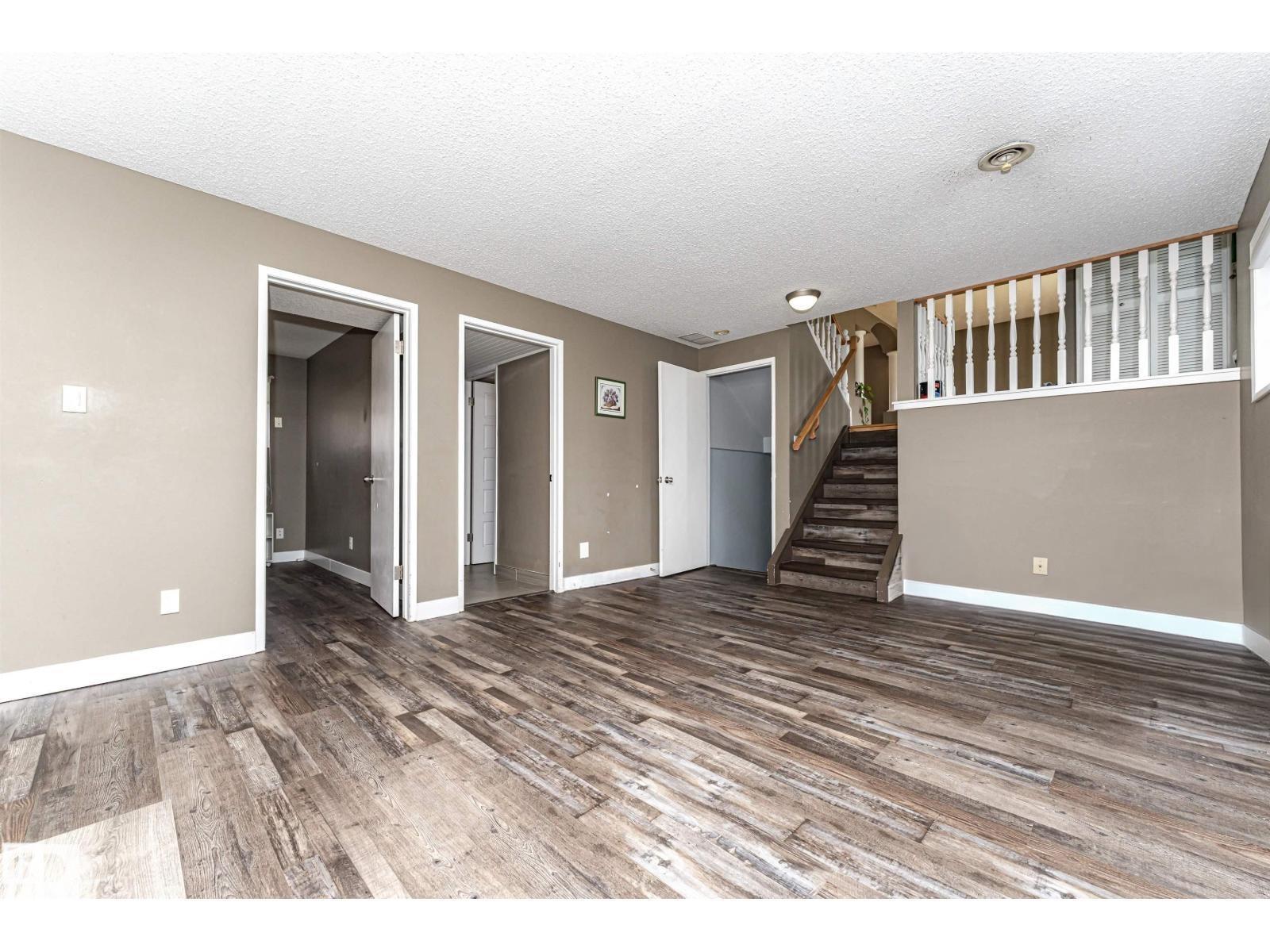 11512 24 AV NW - 30