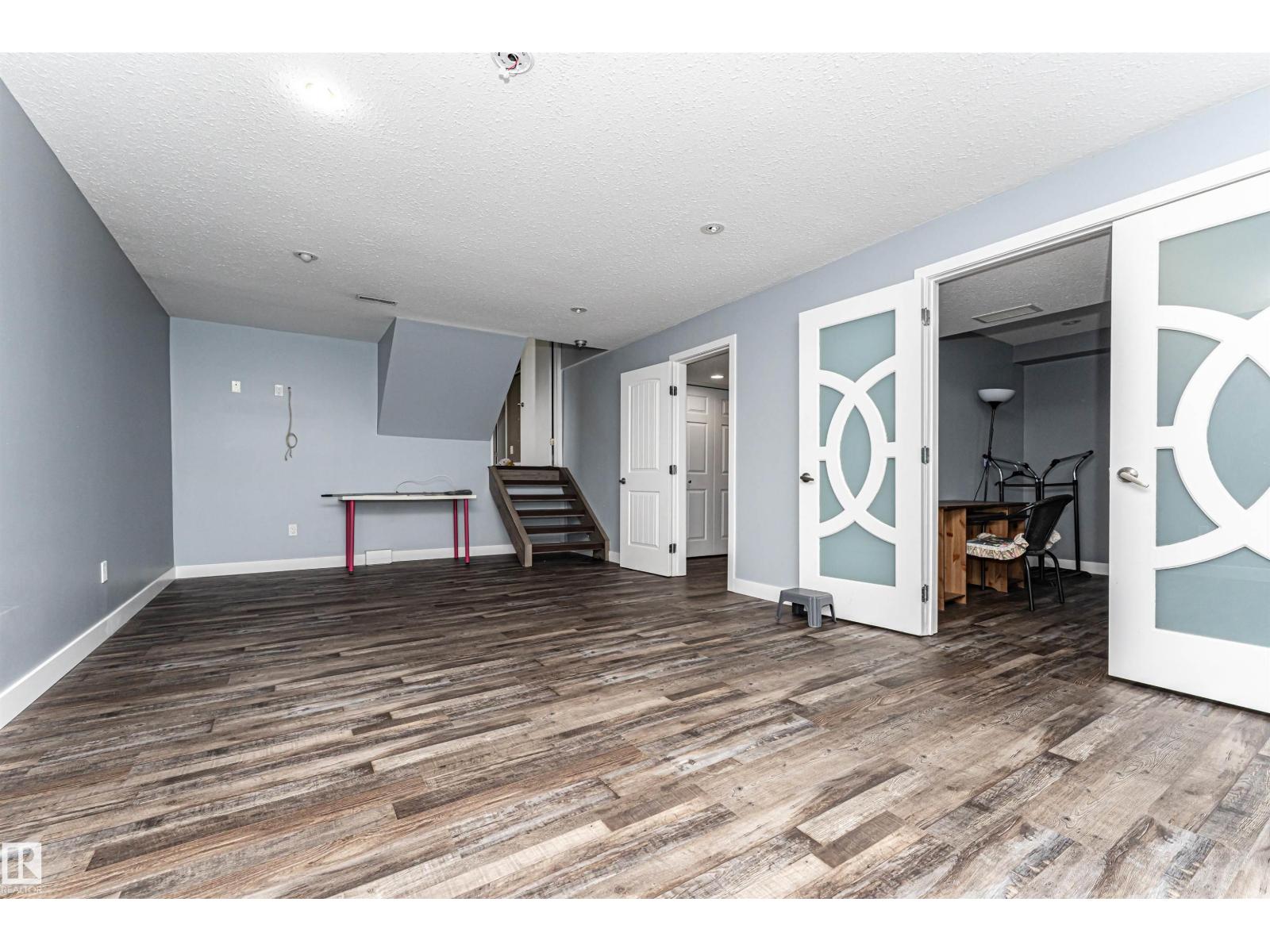 11512 24 AV NW - 35
