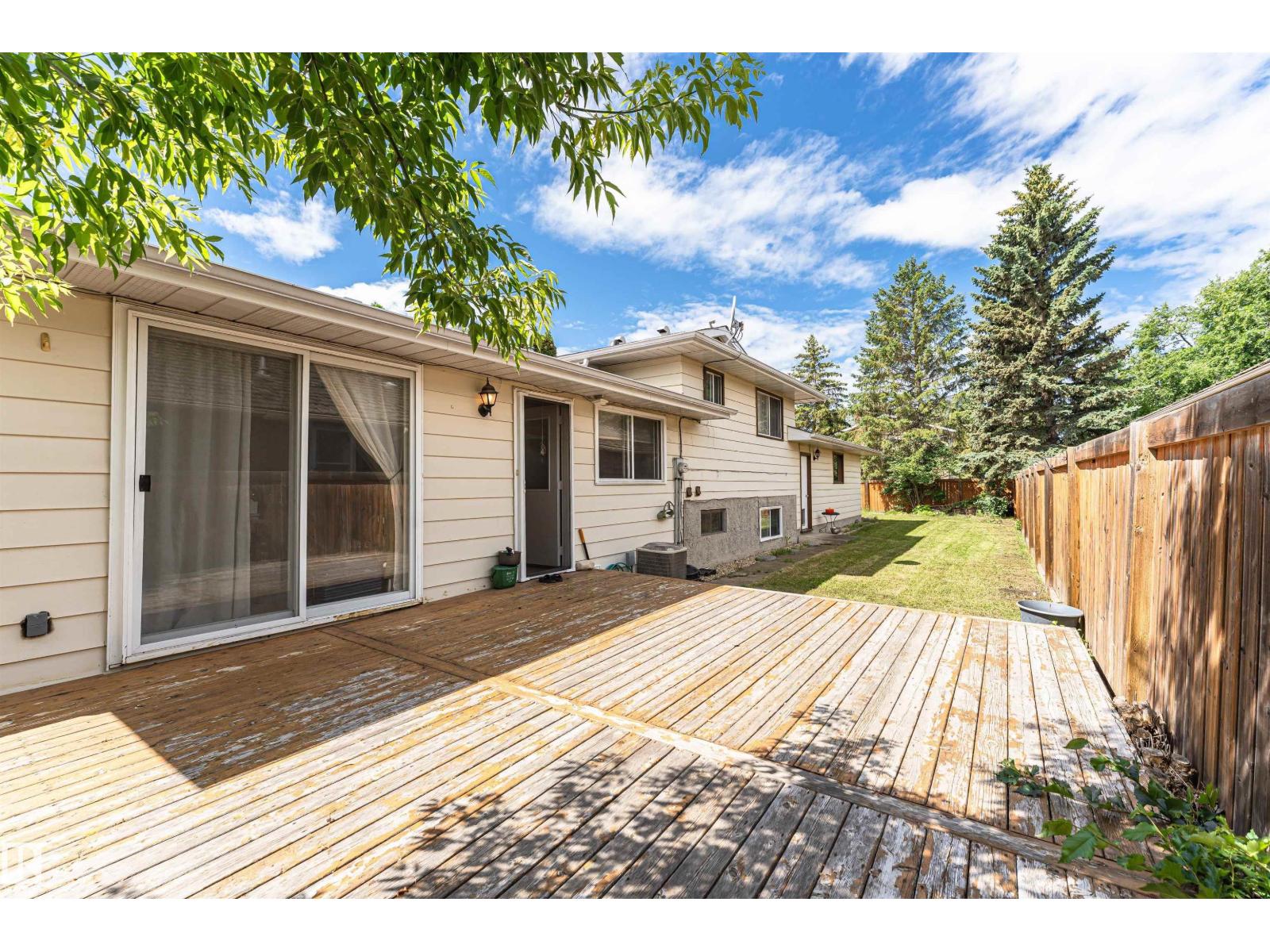 11512 24 AV NW - 47