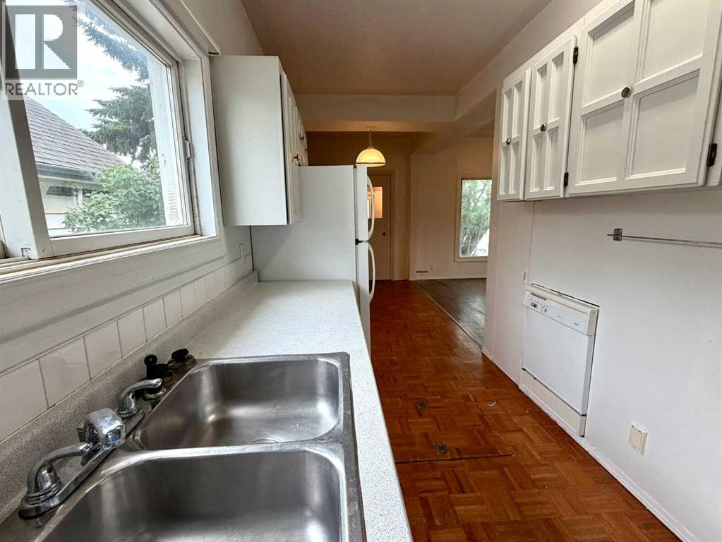1236 1 Avenue - 6